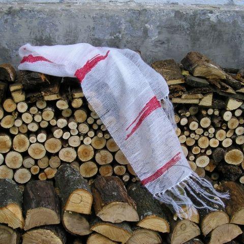 Lehoučký tkaný šál