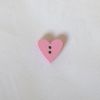 Dřevěný knoflík srdce (růžová)