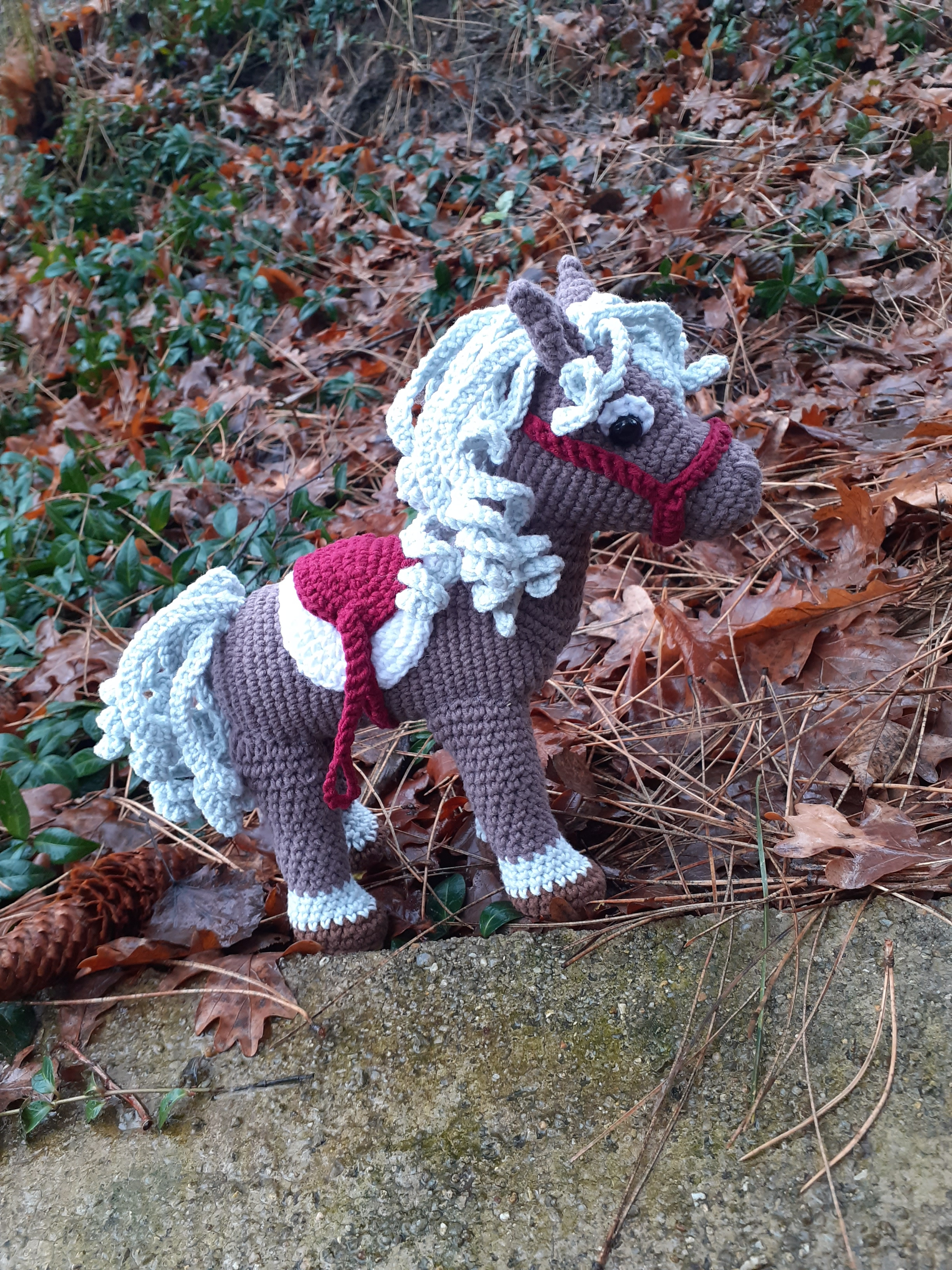 amigurumi koník